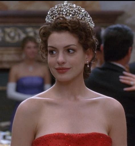 anne hathaway age in princess diaries 2